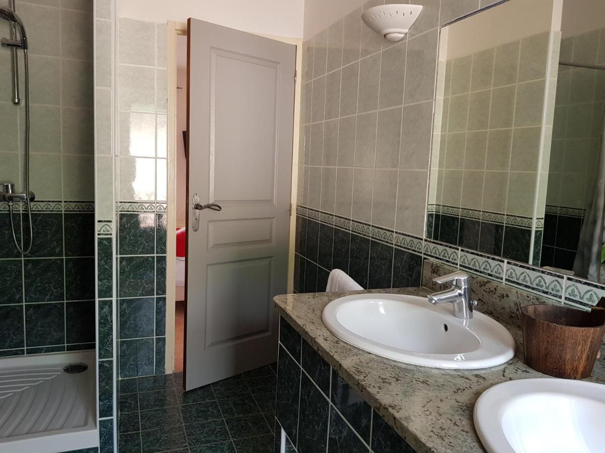 Chez Dume Panzió Santa-Lucia-di-Tallano Kültér fotó