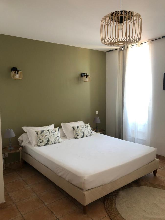 Chez Dume Panzió Santa-Lucia-di-Tallano Kültér fotó